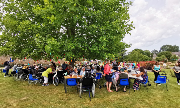 Maison « Jeanne Guernion » : fête de l’été !