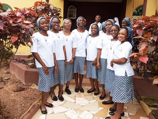 Recepción de las postulantes HES en Nigeria